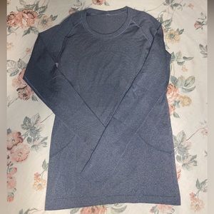 Lululemon Swiftly long sleeve size 6